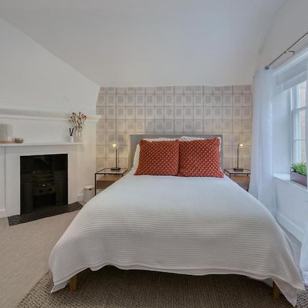 Beautiful Apartment On The Historic Rows Честер Экстерьер фото